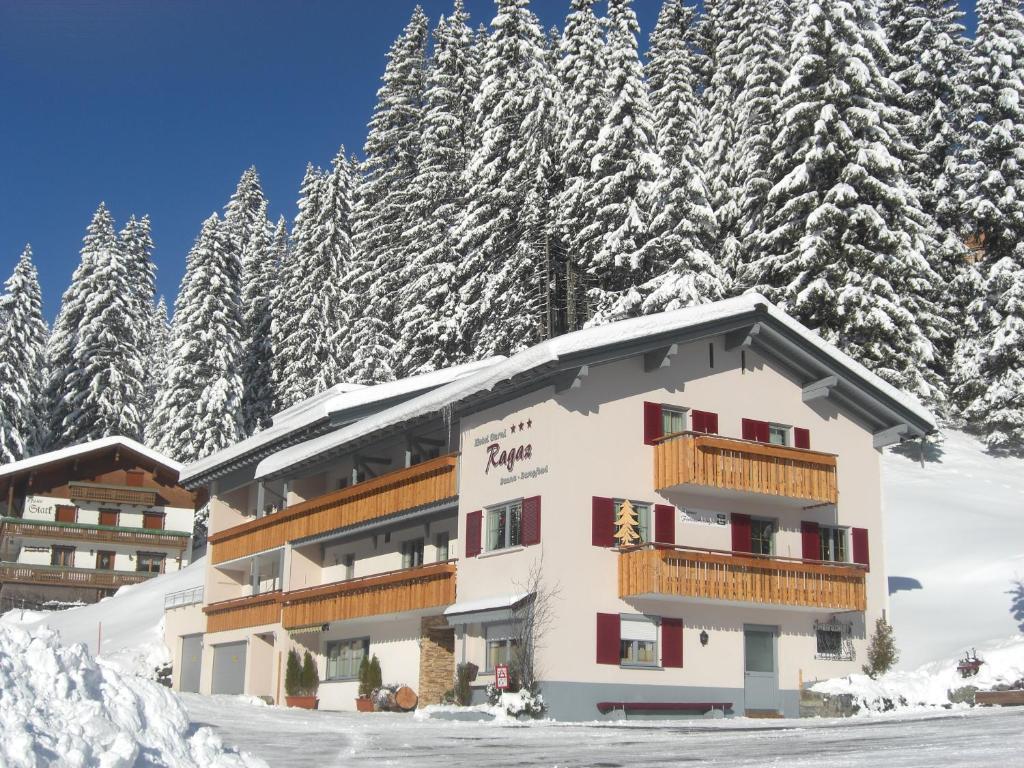 Hotel Garni Ragaz 3*